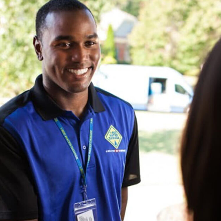 1-800 Water Damage technician